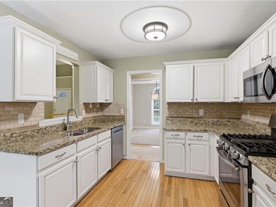 Property Image 8