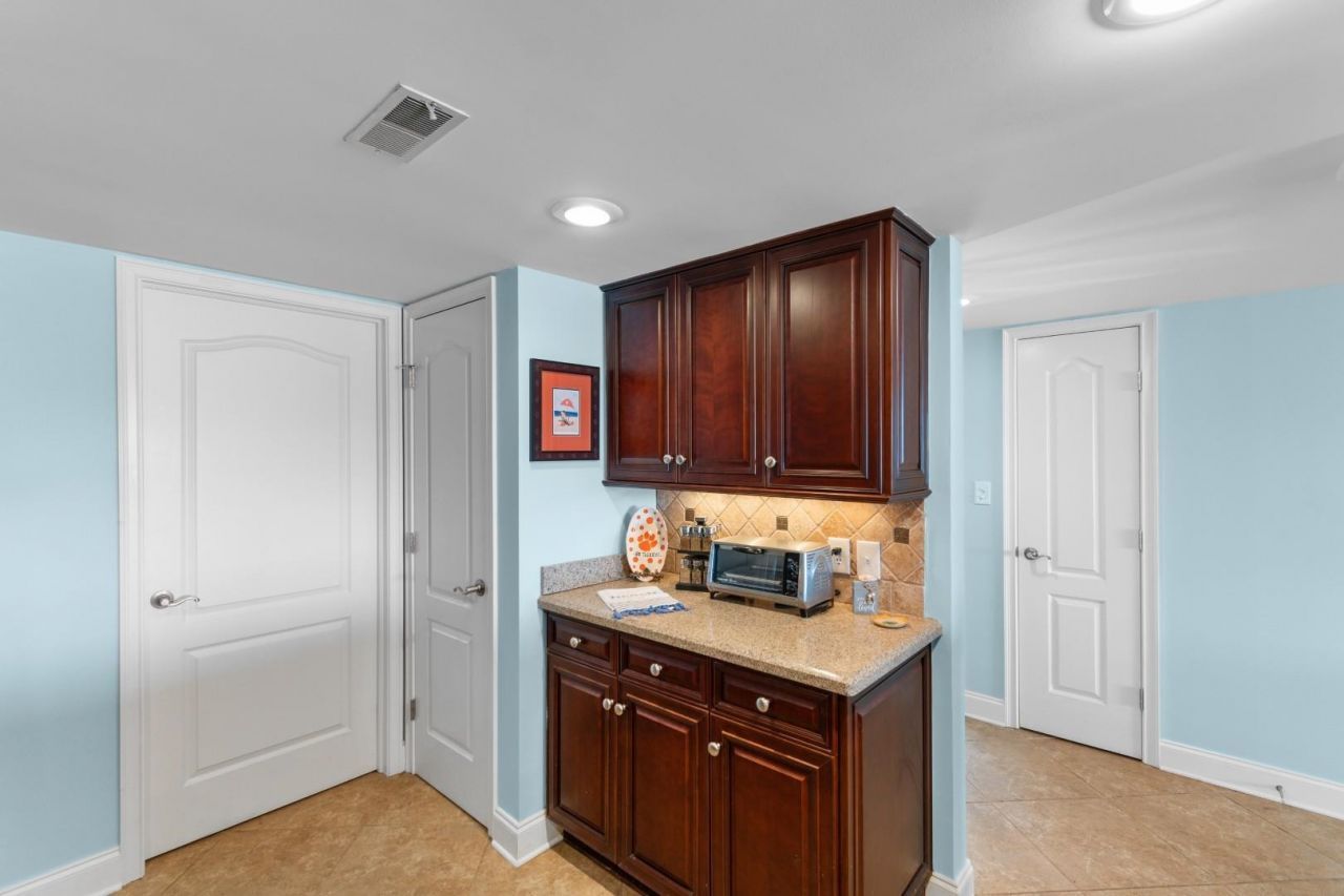 4390 Bimini Ct.  Photo 6