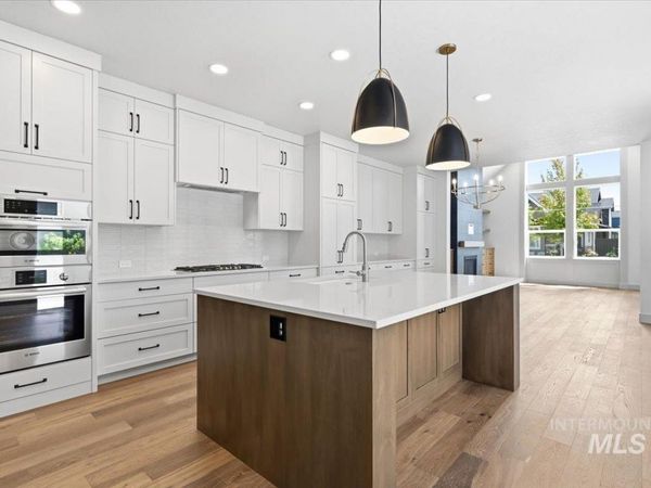 6121 S Apex Ave, Meridian, ID 83642