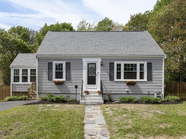 17 Melvern Rd, Abington, MA 02351
