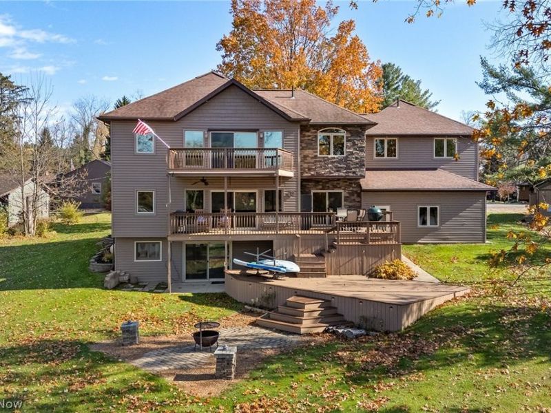945 Pike Drive, Mansfield, OH 44903 Photo 2