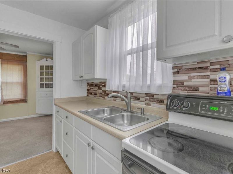 425 Frazier Avenue, Akron, OH 44305 Photo 12