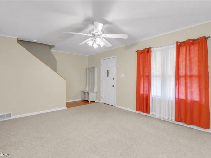 425 Frazier Avenue, Akron, OH 44305 Photo 5