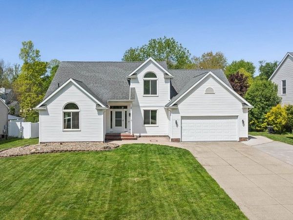 456 Helena Drive , Tallmadge, OH 44278