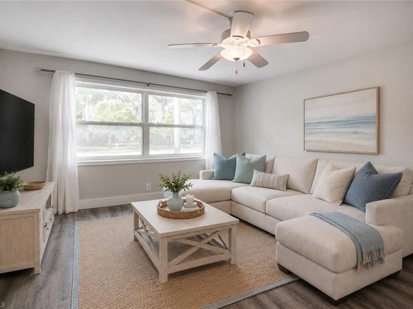 975 9th AVE S, Unit 11, NAPLES, FL 34102