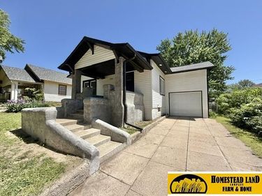 1316 C Street , Fairbury, NE 68352