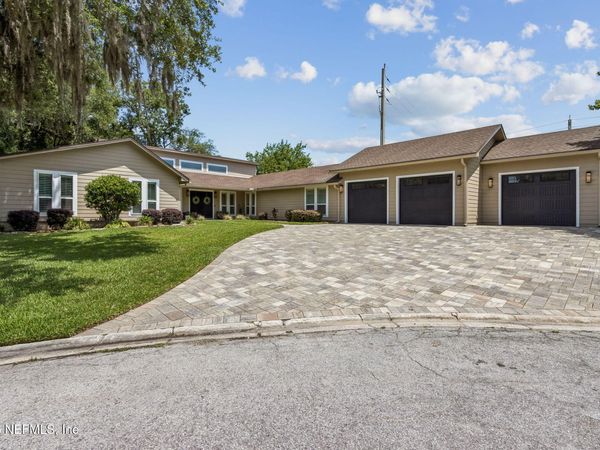 1877 CHRISTOPHER POINT Road S, Jacksonville, FL 32217