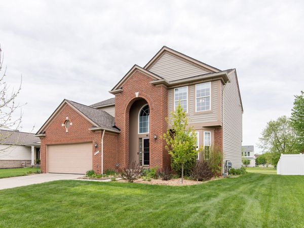 7460 Dover Drive, Ypsilanti, MI 48197