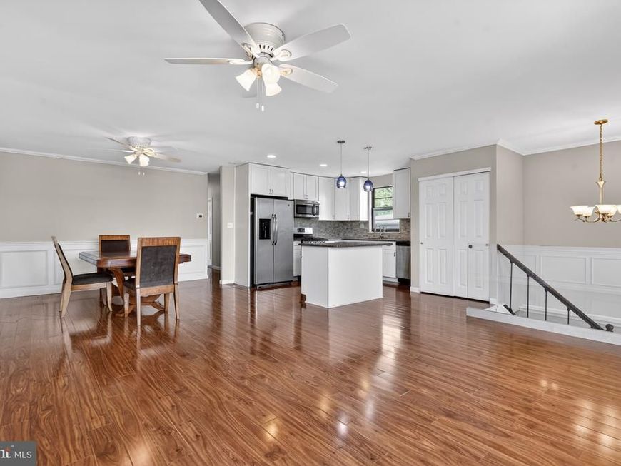 15124 Ina Drive, Philadelphia, PA 19116 Main Photo