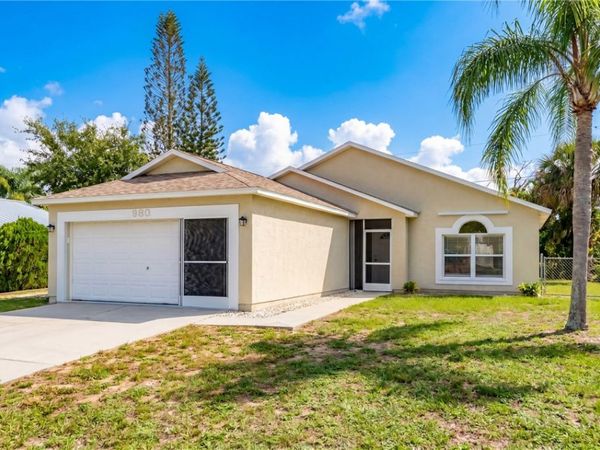 980 Dolphin Avenue, Sebastian, FL 32958