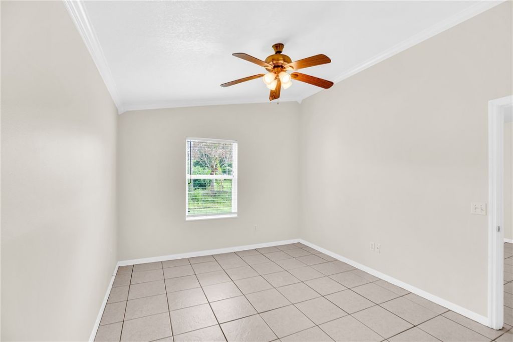 980 Dolphin Avenue, Sebastian, FL 32958 Photo