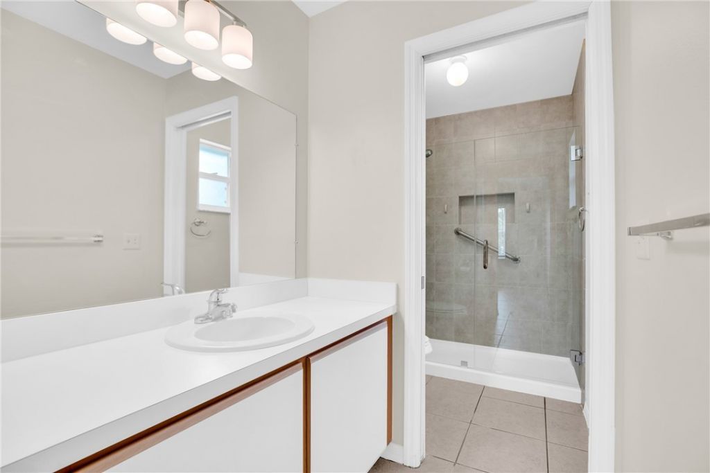 980 Dolphin Avenue, Sebastian, FL 32958 Photo
