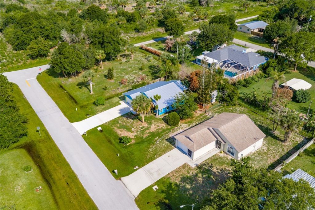 980 Dolphin Avenue, Sebastian, FL 32958 Photo