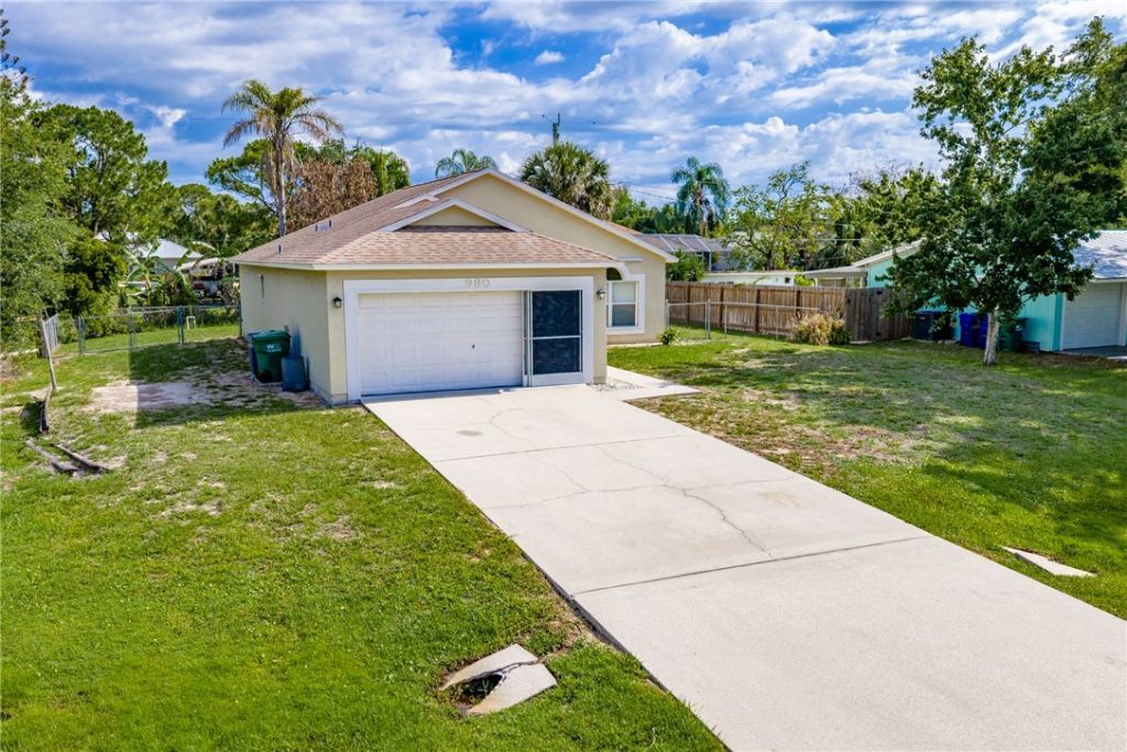 980 Dolphin Avenue, Sebastian, FL 32958 Photo
