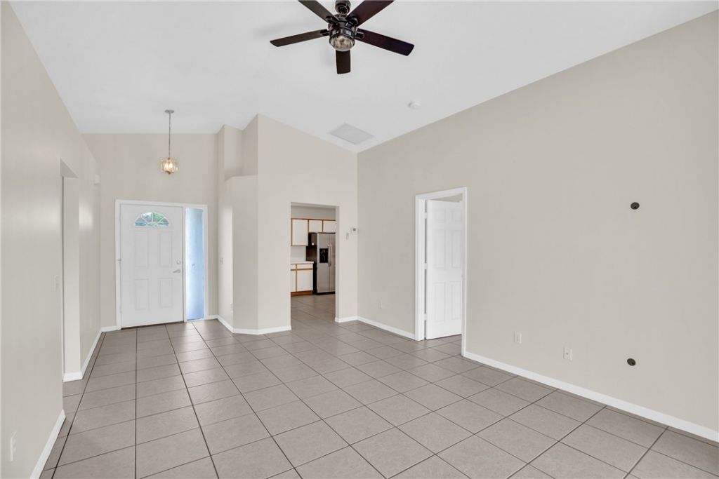 980 Dolphin Avenue, Sebastian, FL 32958 Photo