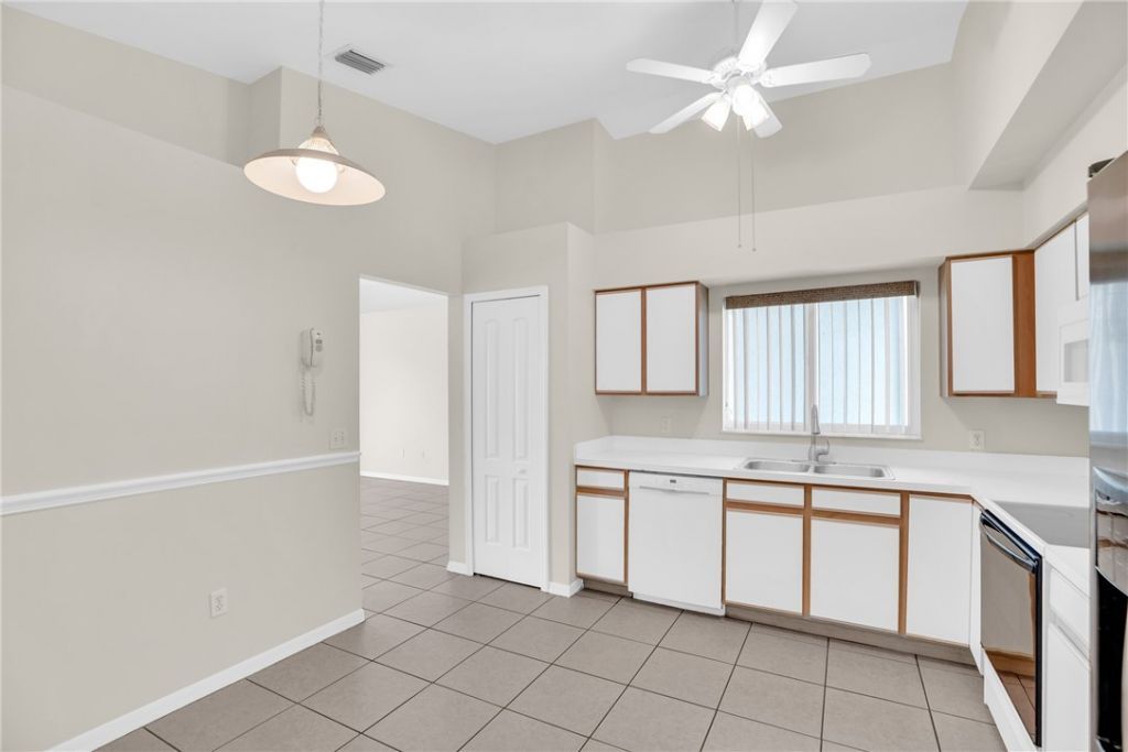 980 Dolphin Avenue, Sebastian, FL 32958 Photo