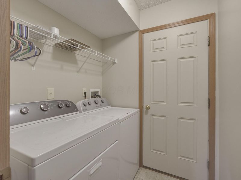 6558 Hemmingford Drive, Canal Winchester, OH 43110 Photo 35