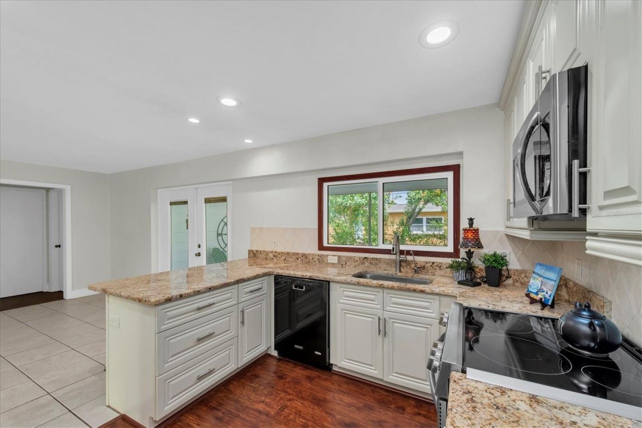 6212 20th Street S, Saint Petersburg, FL 33712 Photo