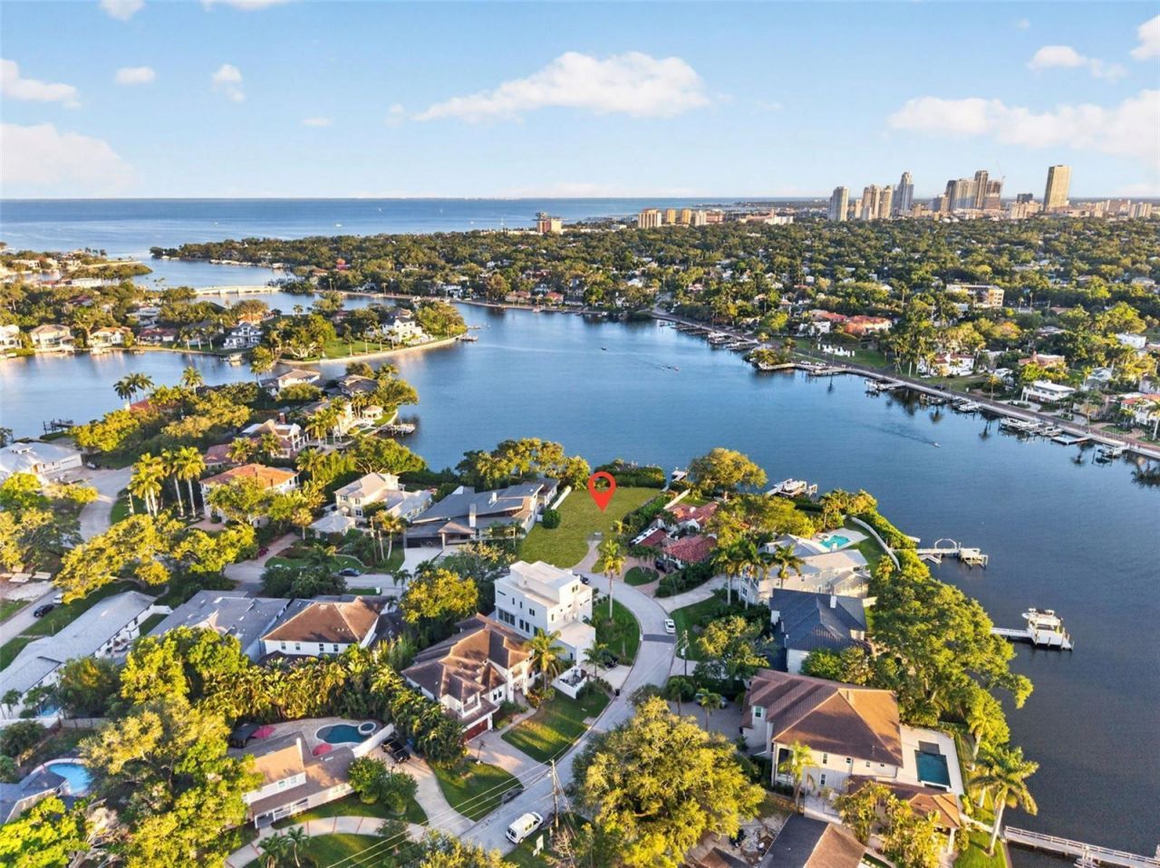 1026 Monterey Boulevard Ne, Saint Petersburg, FL 33704 Photo