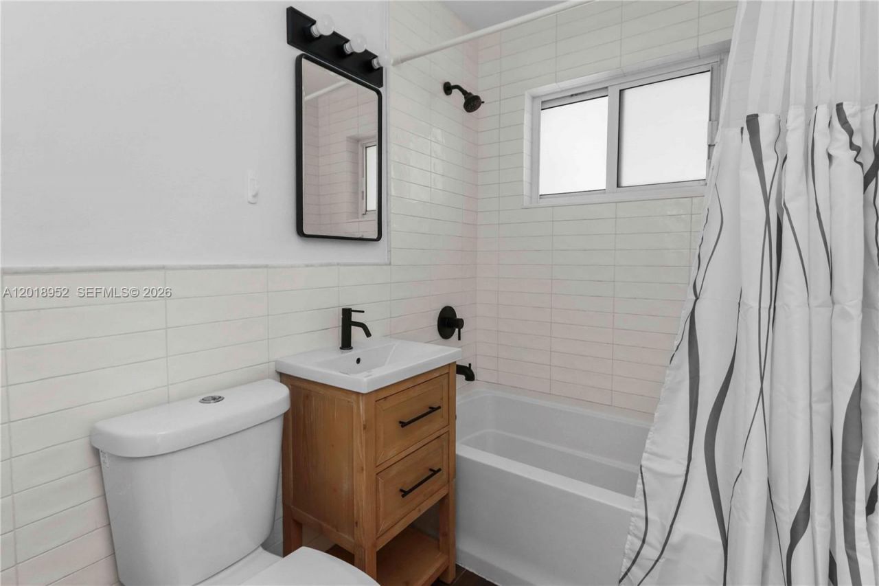 917 Mandarin Isle, Fort Lauderdale, FL 33315 Photo