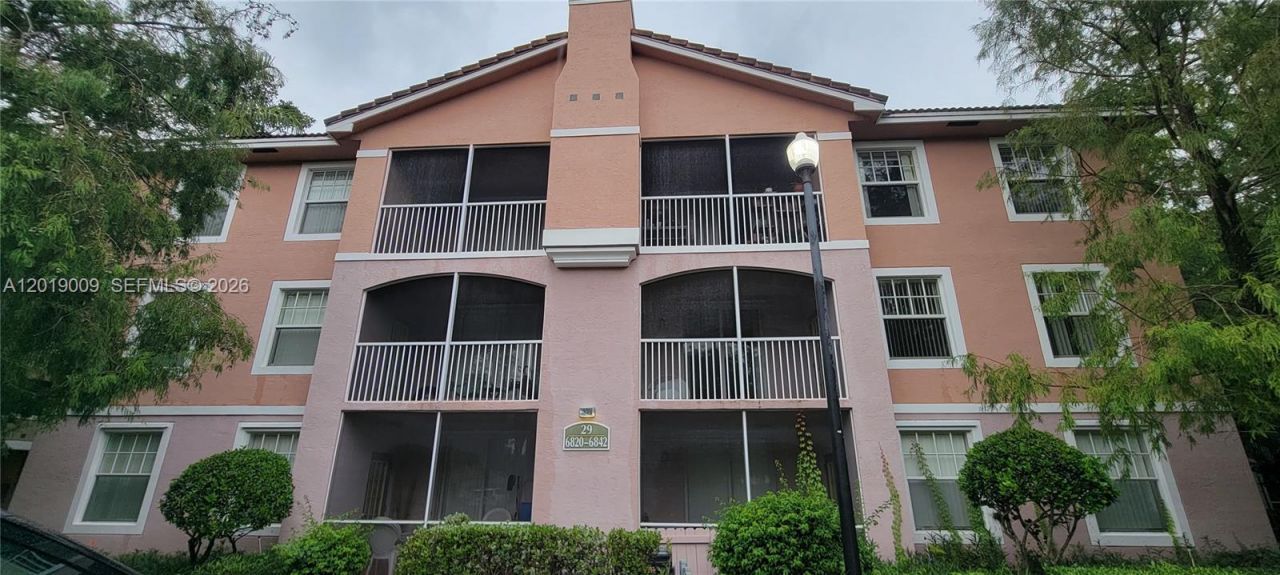 6824 W Sample Rd , Unit 6824, Coral Springs, FL 33067 Photo