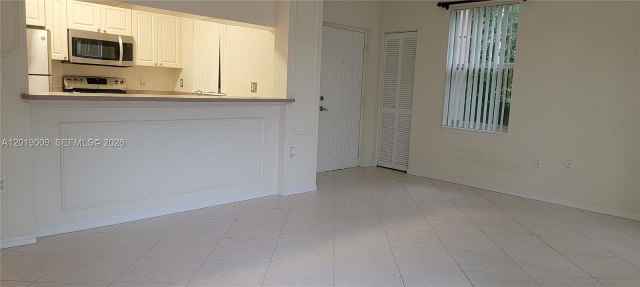 6824 W Sample Rd , Unit 6824, Coral Springs, FL 33067 Photo