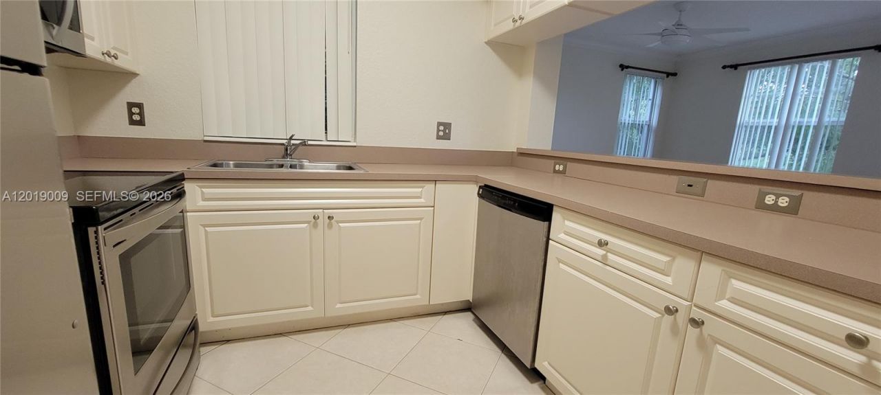 6824 W Sample Rd , Unit 6824, Coral Springs, FL 33067 Photo