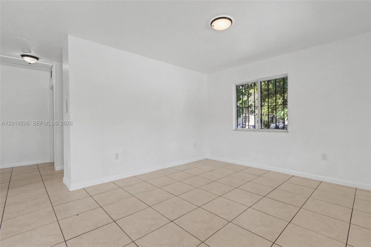 2316-2318 NW 98th St, Miami, FL 33147 Photo