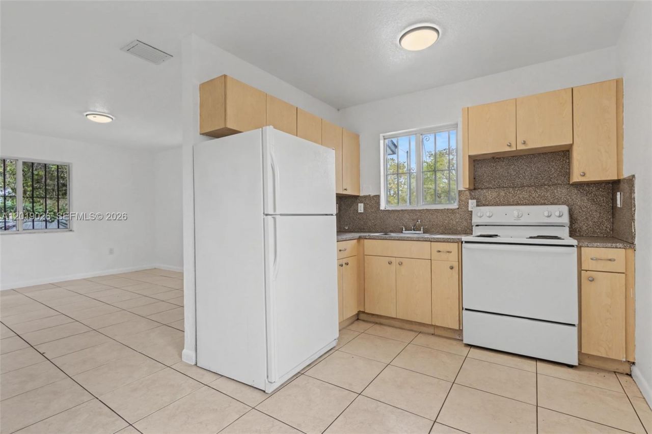 2316-2318 NW 98th St, Miami, FL 33147 Photo