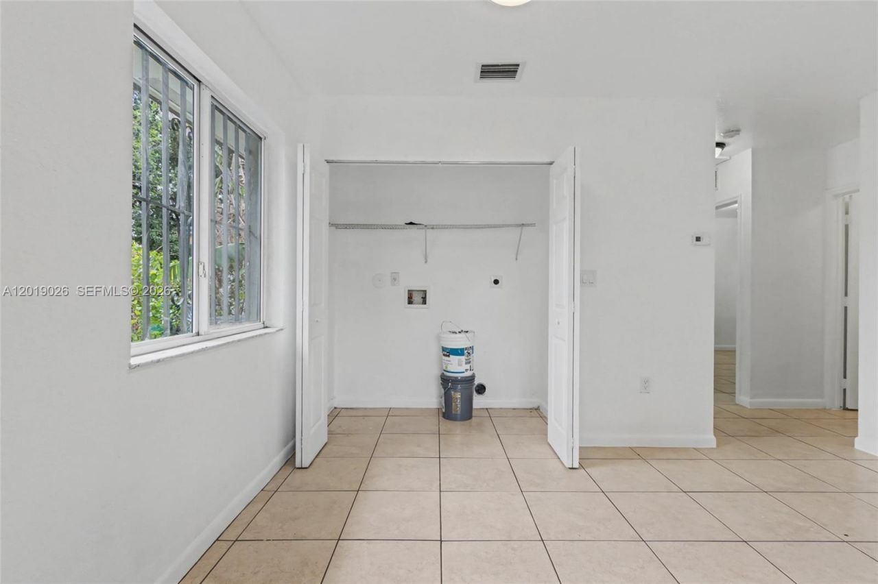 2316-2318 NW 98th St, Miami, FL 33147 Photo