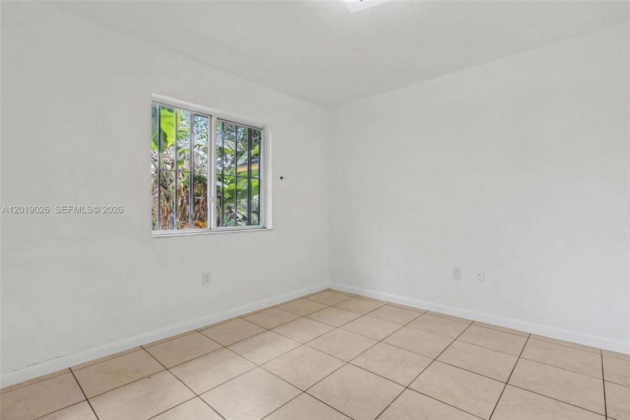 2316-2318 NW 98th St, Miami, FL 33147 Photo