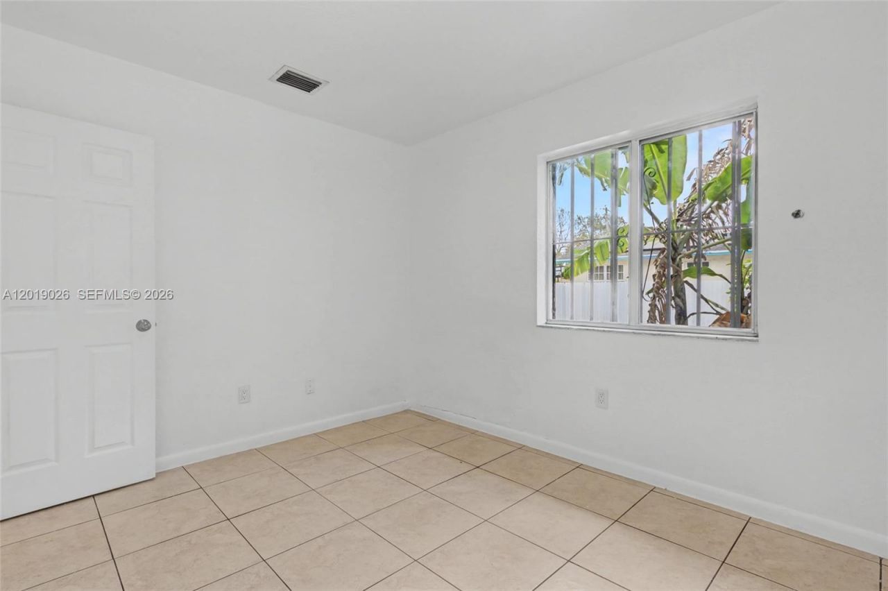 2316-2318 NW 98th St, Miami, FL 33147 Photo