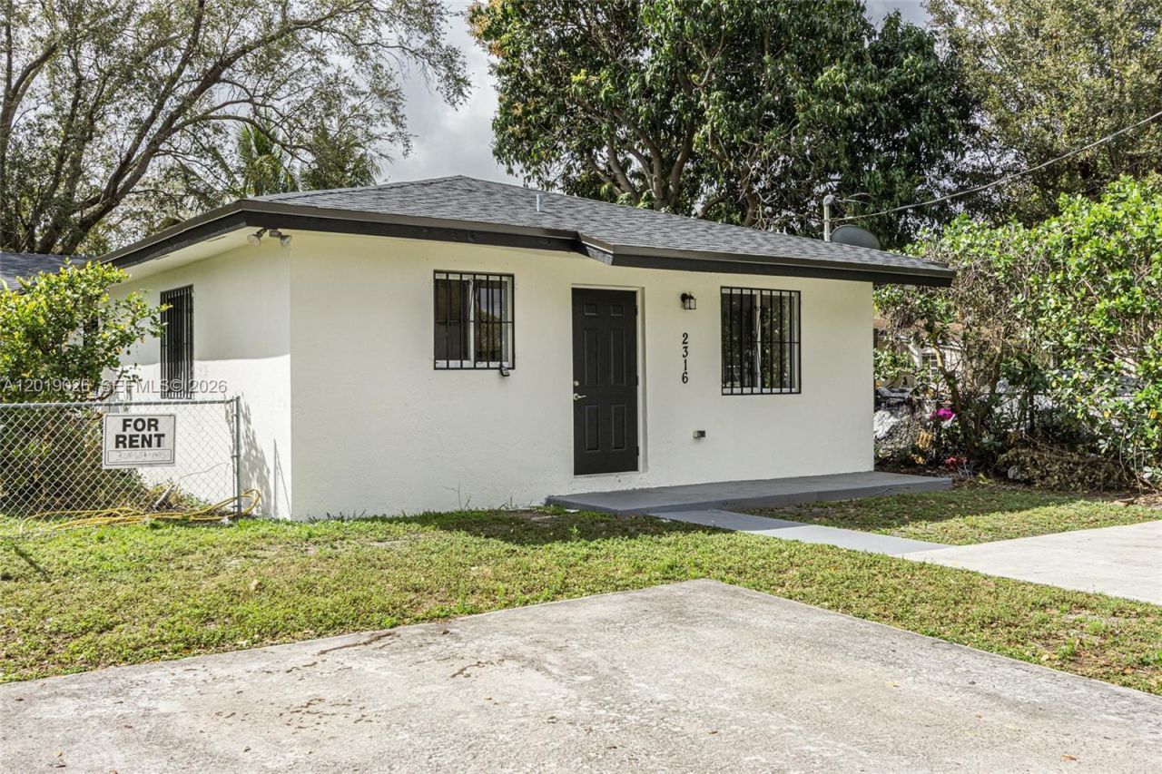 2316-2318 NW 98th St, Miami, FL 33147 Photo