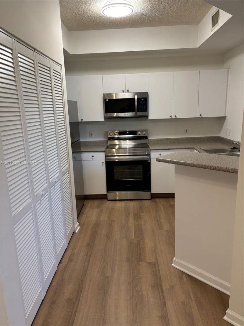 1900 Van Buren St , Unit 113B, Hollywood, FL 33020 Photo