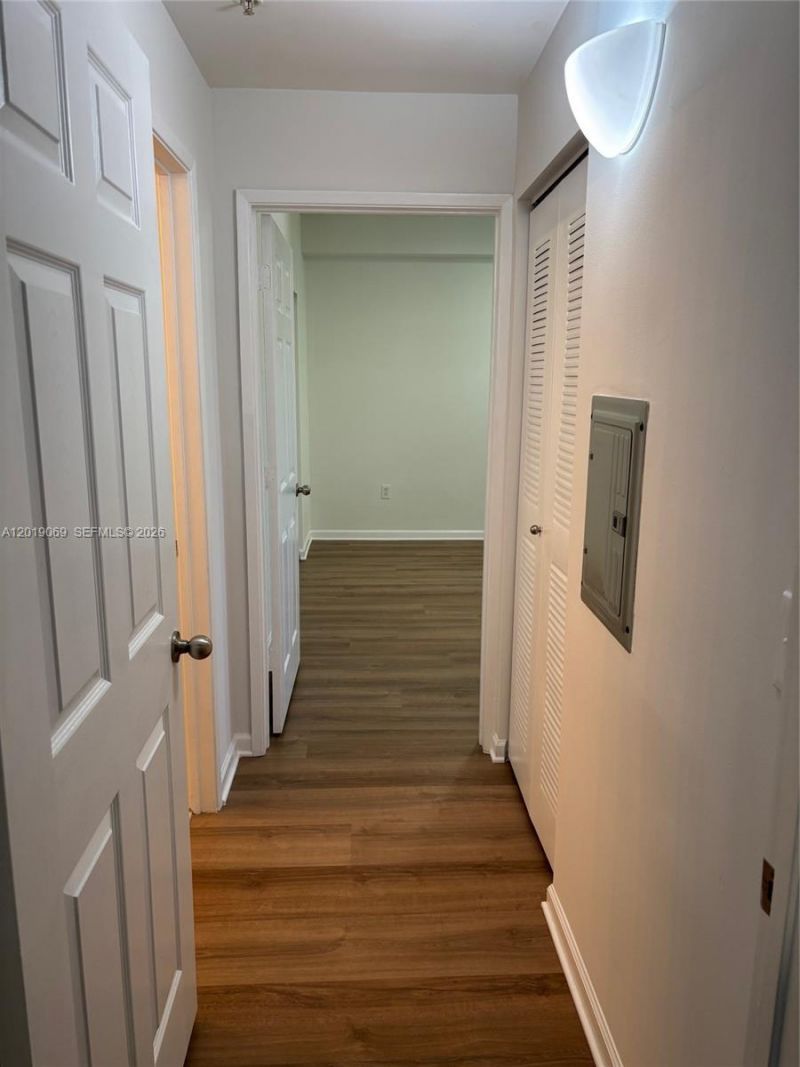 1900 Van Buren St , Unit 113B, Hollywood, FL 33020 Photo