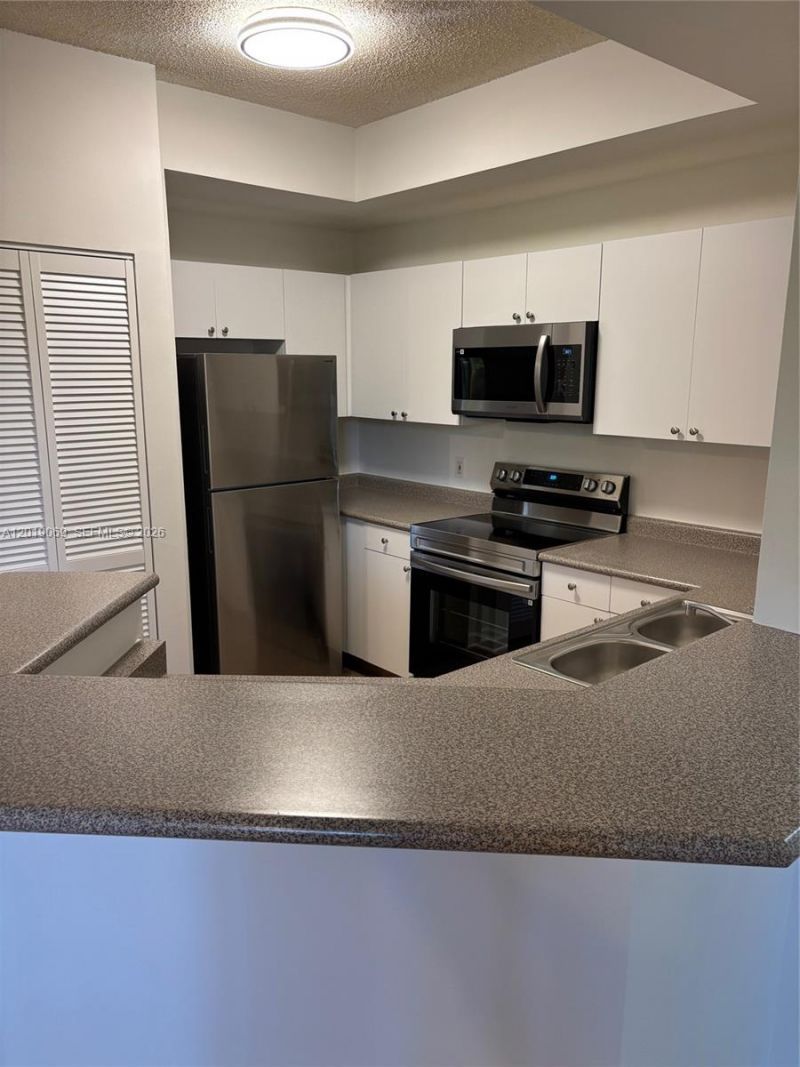 1900 Van Buren St , Unit 113B, Hollywood, FL 33020 Photo
