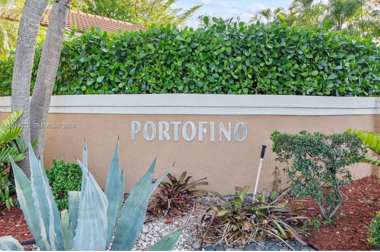 11461 Lakeview Dr, Unit 8A, Coral Springs, FL 33071 Photo