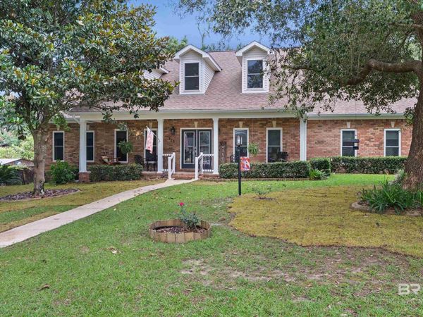415 Sara Oaks Drive, Saraland, AL 36571