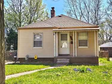 19724 ELKHART Street, Harper Woods, MI 48225