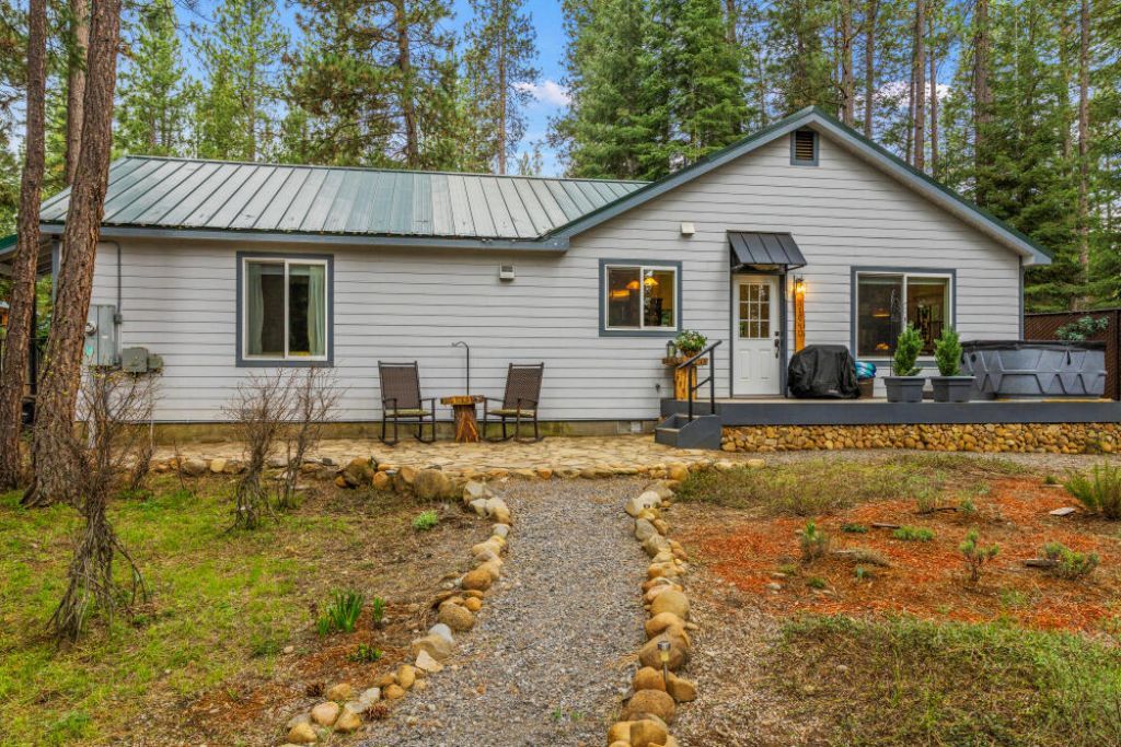 31640 Mountain Lakes Drive Klamath Falls, OR 97601