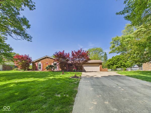 847 Glen Echo Drive , Anderson, IN 46012