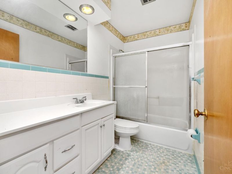5397 Robert Avenue, Green Township, OH 45248 Photo 17