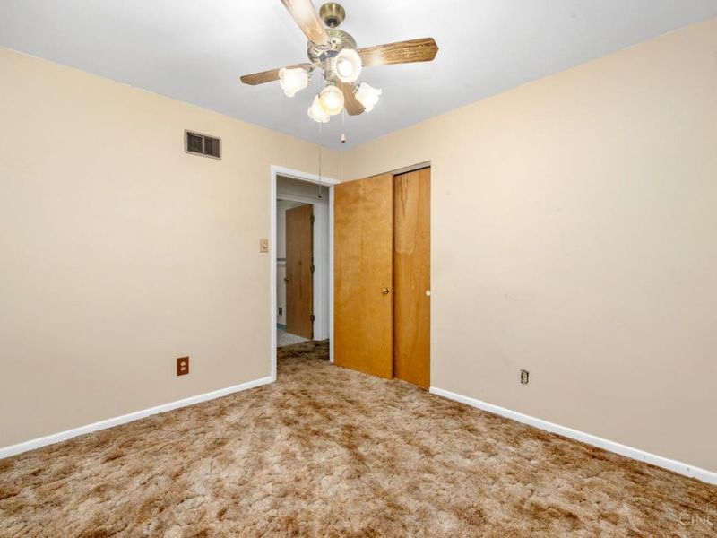 5397 Robert Avenue, Green Township, OH 45248 Photo 19