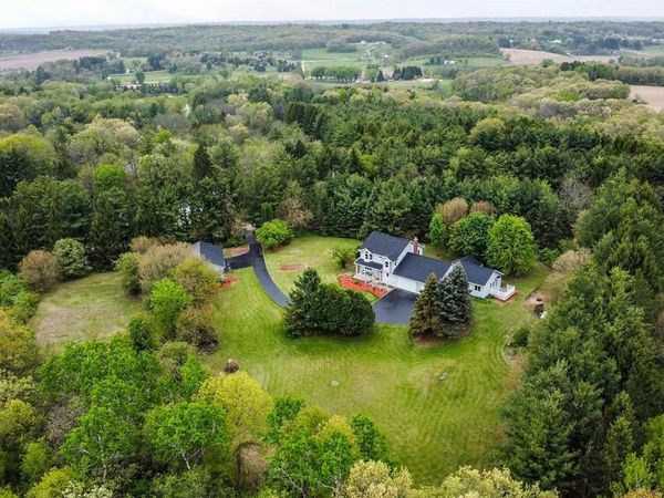 2292 Dahlk Circle, Verona, WI 53593