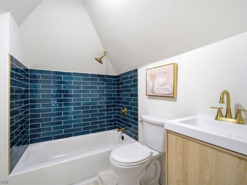 9203 Columbia Avenue, Cleveland, OH 44108 Photo 20