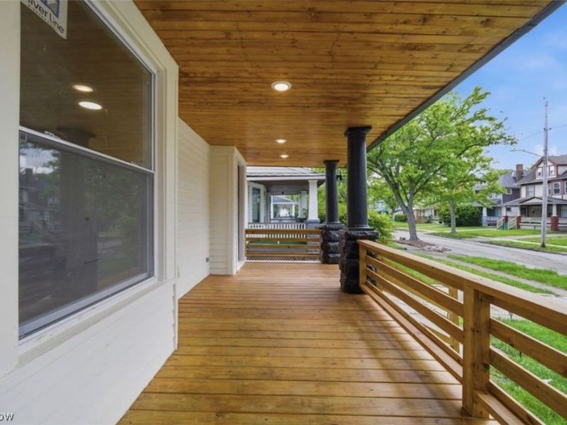 9203 Columbia Avenue, Cleveland, OH 44108 Photo 26