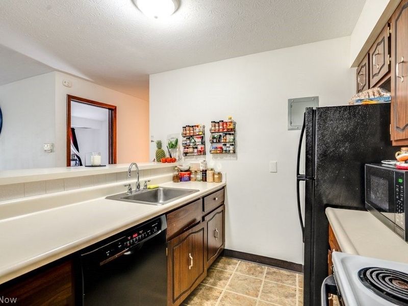 729 W Main Street, Unit B, Kent, OH 44240 Photo 10