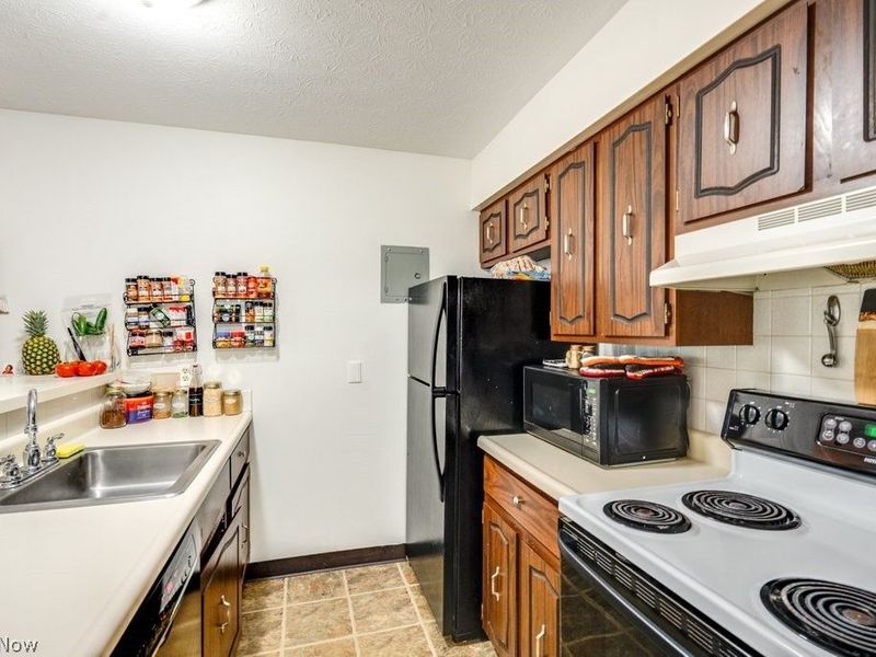 729 W Main Street, Unit B, Kent, OH 44240 Photo 12