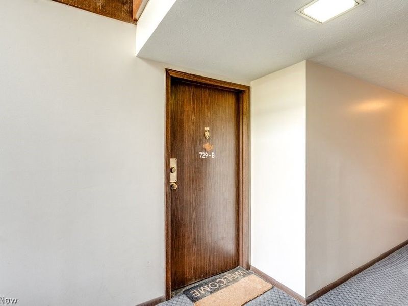 729 W Main Street, Unit B, Kent, OH 44240 Photo 3
