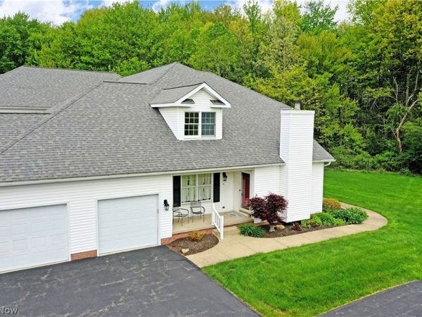 502 Turnberry Court NE, Warren, OH 44484